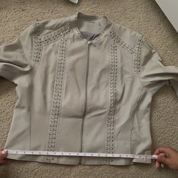 Leather jacket - Picture 6 of 6